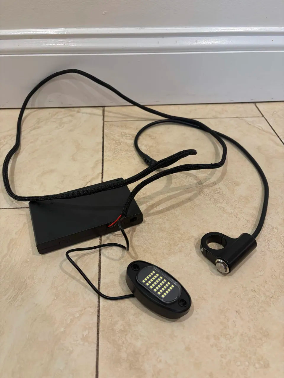 EMW Battery Powered Rock light